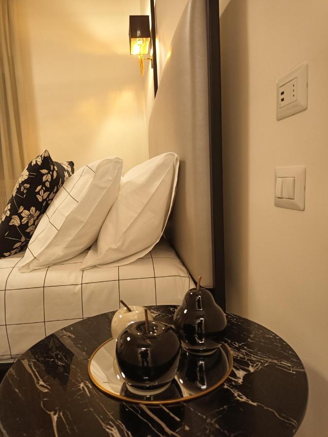 "A Casa Di Giacomo" Luxury Rooms Con Aria Condizionata Бергамо Екстериор снимка